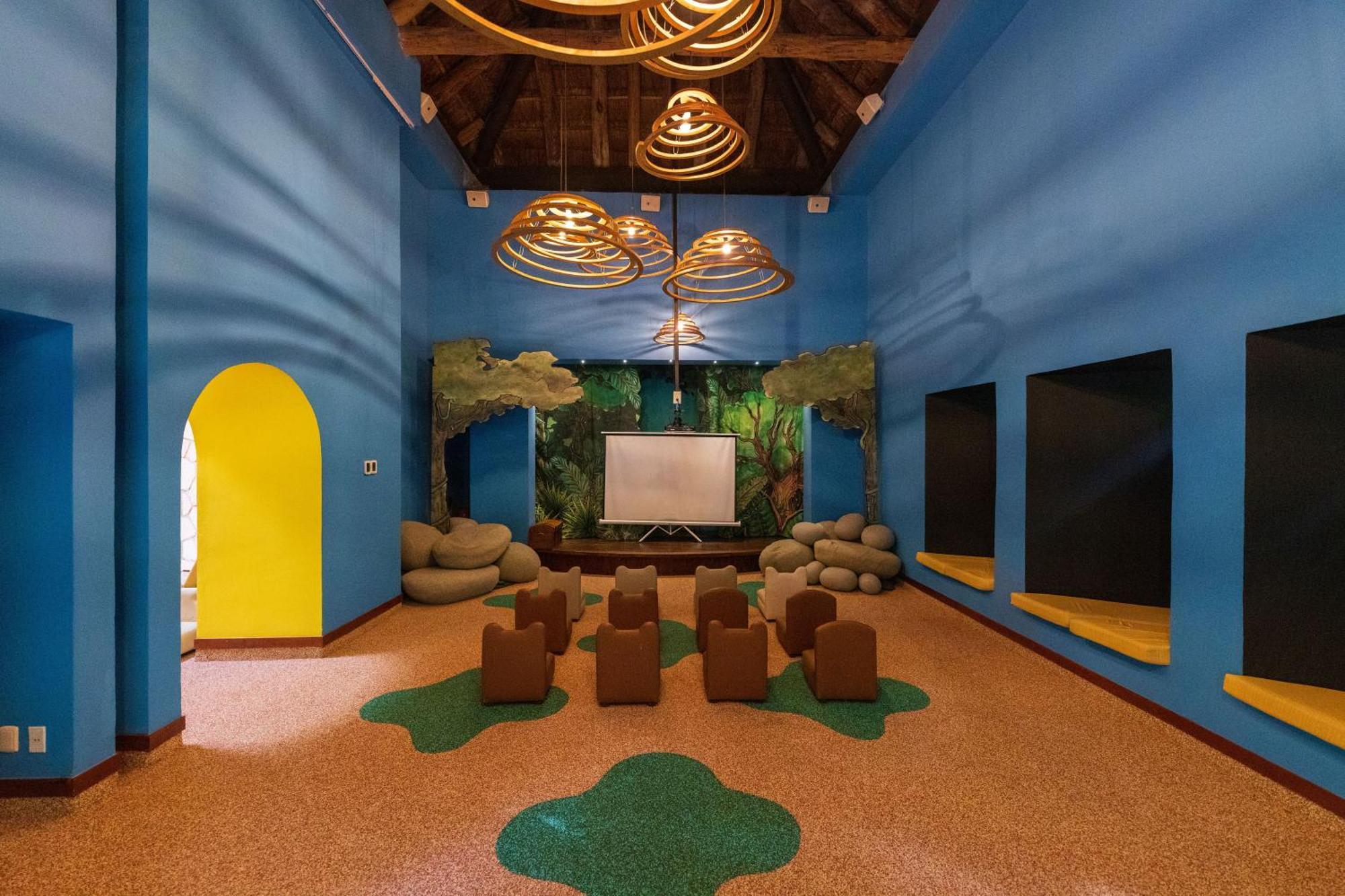 Hotel Xcaret Mexico All Parks All Fun Inclusive (Adults Only) Los Dos Compadres Exterior photo The Children's Museum of Oakville