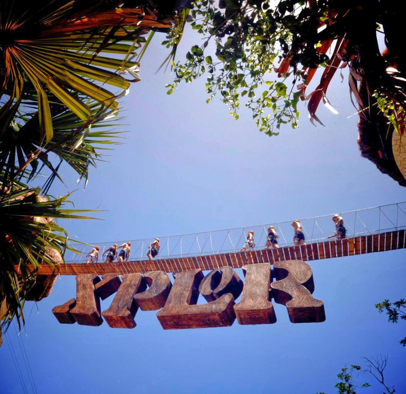 Hotel Xcaret Mexico All Parks All Fun Inclusive (Adults Only) Los Dos Compadres Exterior photo The bridge at the entrance of the park