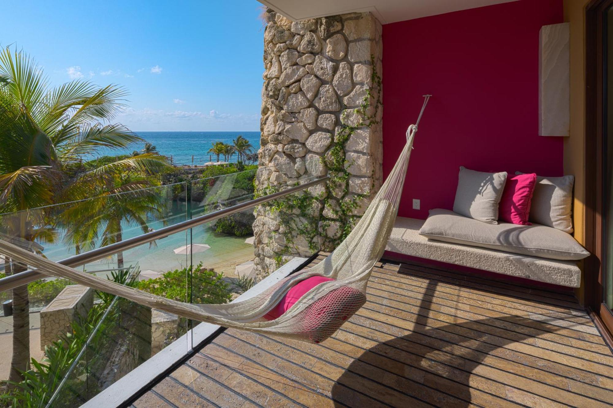 Hotel Xcaret Mexico All Parks All Fun Inclusive (Adults Only) Los Dos Compadres Exterior photo A hammock on a balcony